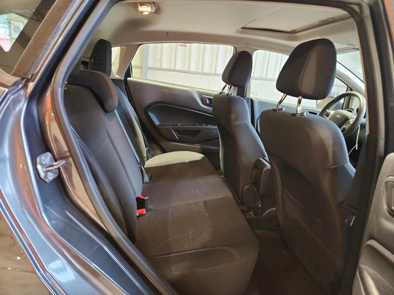 70666746 :رقم المزاد ، 3FADP4EJ4JM123438 vin ، 2018 Ford Fiesta مزاد بيع