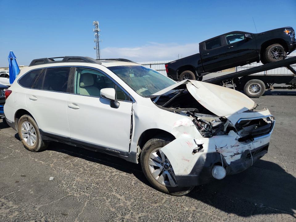 Продаж на аукціоні авто 2018 Subaru Outback, vin: 4S4BSAHC6J3381114, номер лоту: 70144196