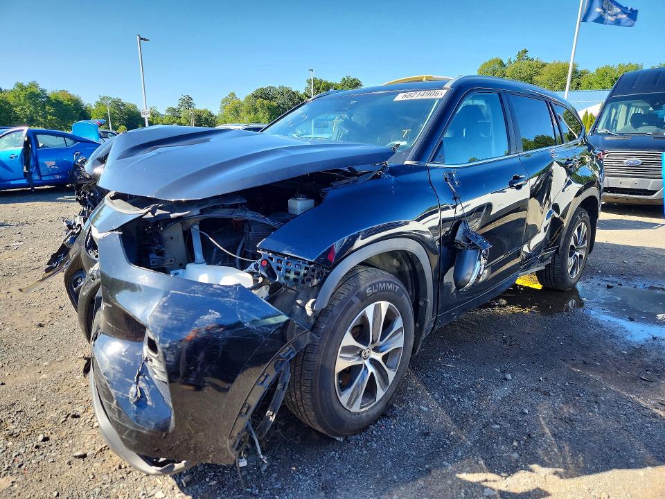 Auction sale of the 2024 Toyota Highlander, vin: 5TDKDRBH1RS531738, lot number: 68214906