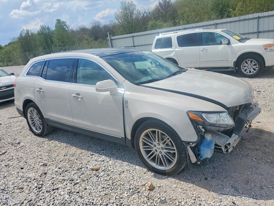 Продажа на аукционе авто 2019 Lincoln Mkt, vin: 2LMHJ5AT2KBL00727, номер лота: 69533026