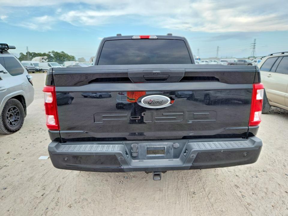 69751256 :رقم المزاد ، 1FTEW1C59NKF03040 vin ، 2022 Ford F150 مزاد بيع