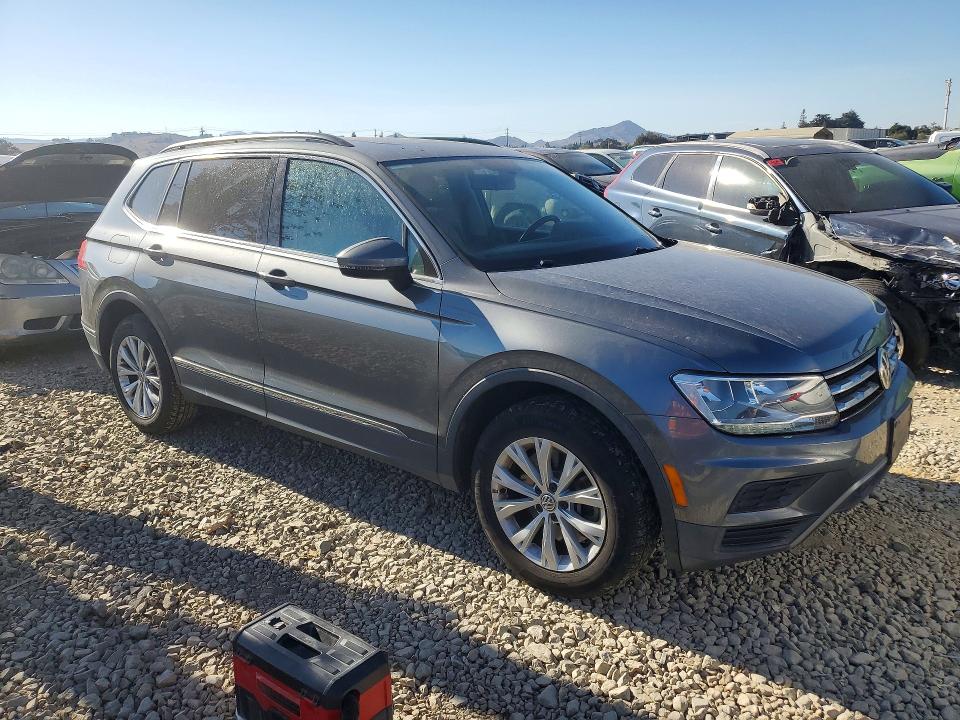 Продаж на аукціоні авто 2018 Volkswagen Tiguan, vin: 3VV3B7AX1JM158505, номер лоту: 70331996