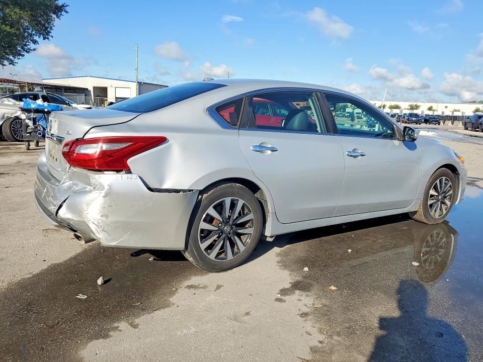 2018 Nissan Altima მანქანა იყიდება აუქციონზე, vin: 1N4AL3APXJC184748, აუქციონის ნომერი: 67299836