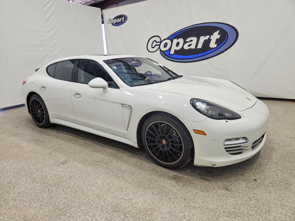 2013 Porsche Panamera მანქანა იყიდება აუქციონზე, vin: WP0AA2A75DL015641, აუქციონის ნომერი: 70534546