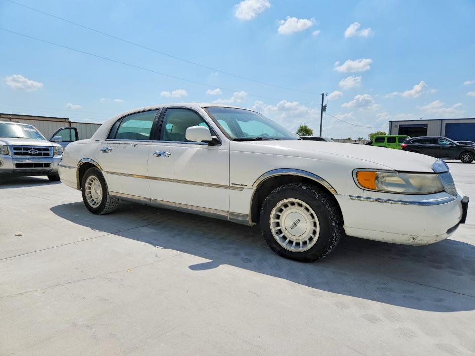 Aukcja sprzedaży 1998 Lincoln Town Car, vin: 1LNFM81W4WY710346, numer aukcji: 67214786