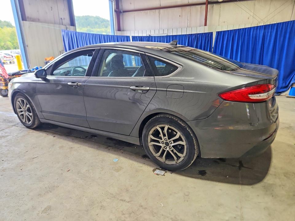 68603906 :رقم المزاد ، 3FA6P0CD7KR139393 vin ، 2019 Ford Fusion مزاد بيع