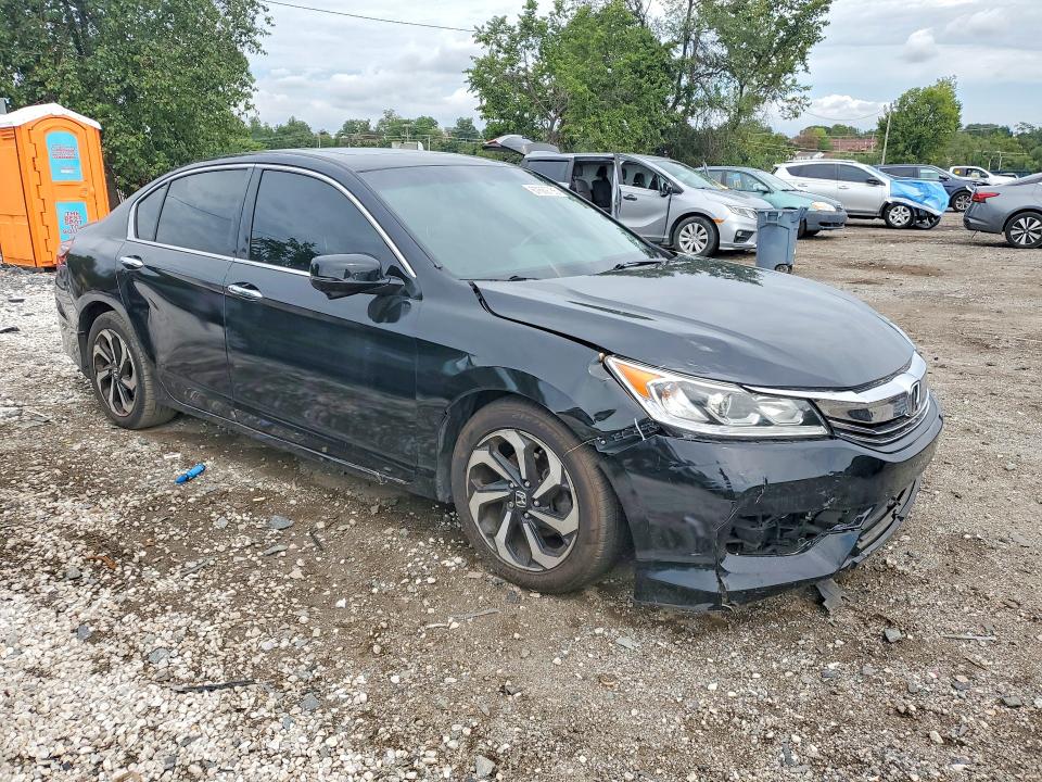 Продажа на аукционе авто 2017 Honda Accord, vin: 1HGCR3F81HA009802, номер лота: 67669786