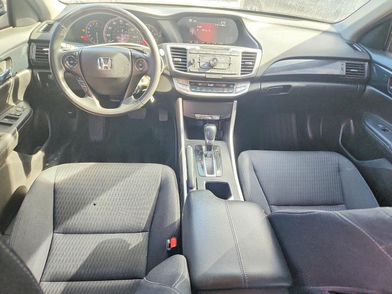 70490286 :رقم المزاد ، 1HGCR2F50FA130480 vin ، 2015 Honda Accord مزاد بيع