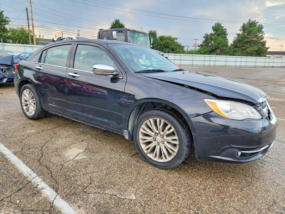 69302566 :رقم المزاد ، 1C3CCBCBXCN308043 vin ، 2012 Chrysler 200 مزاد بيع