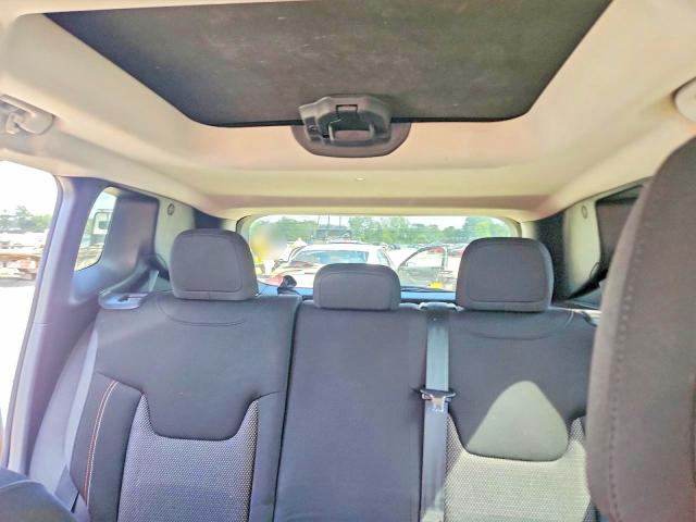 2016 Jeep Renegade მანქანა იყიდება აუქციონზე, vin: ZACCJBBWXGPD09857, აუქციონის ნომერი: 68563686