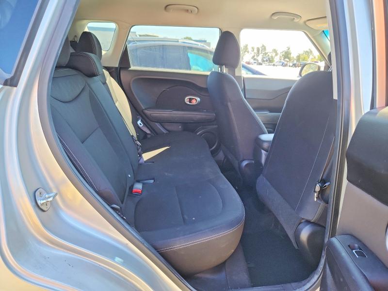 Продаж на аукціоні авто 2018 Kia Soul, vin: KNDJN2A27J7622329, номер лоту: 70656436