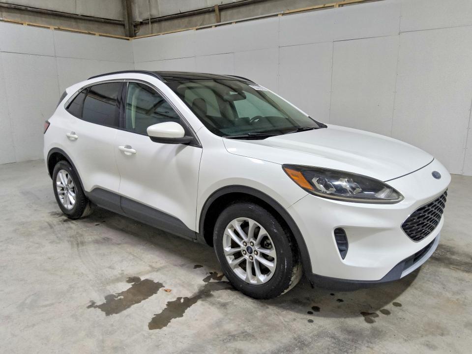 2020 Ford Escape მანქანა იყიდება აუქციონზე, vin: 1FMCU0G6XLUC15485, აუქციონის ნომერი: 68406766