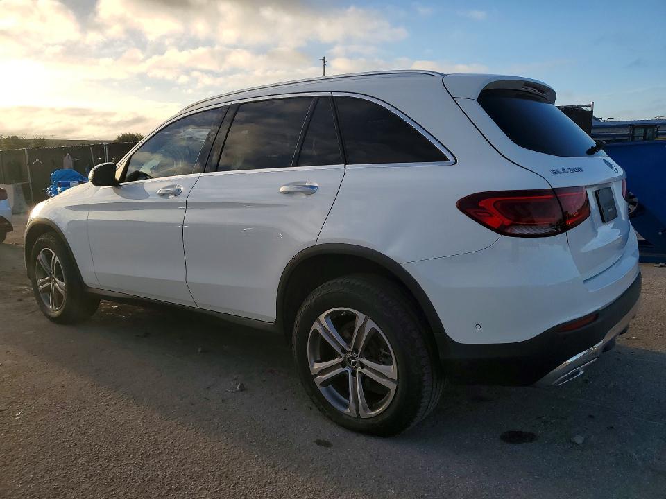 70262786 :رقم المزاد ، W1N0GBDB3LFB25398 vin ، 2020 Mercedes-benz Glc مزاد بيع