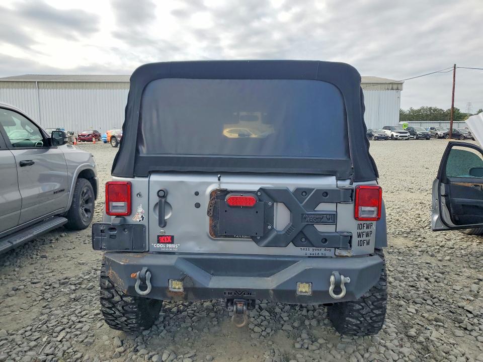 2015 Jeep Wrangler Unlimited მანქანა იყიდება აუქციონზე, vin: 1C4BJWFG8FL511220, აუქციონის ნომერი: 69395646