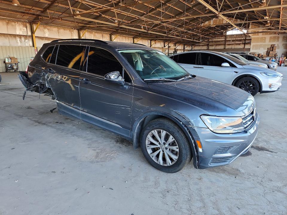 Продажа на аукционе авто 2018 Volkswagen Tiguan, vin: 3VV2B7AXXJM069155, номер лота: 70847336