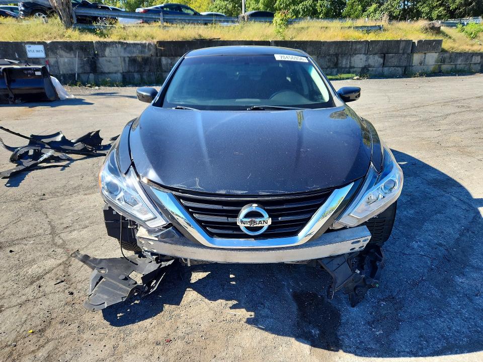Продаж на аукціоні авто 2017 Nissan Altima, vin: 1N4AL3AP0HN363878, номер лоту: 70456956