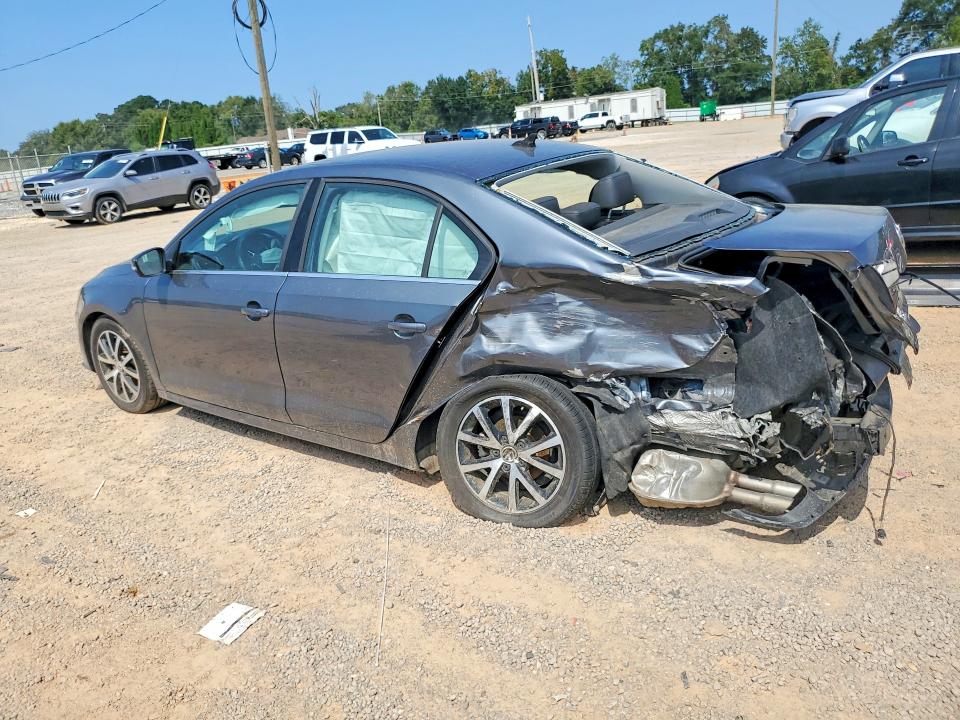 69062636 :رقم المزاد ، 3VWDB7AJ3HM272463 vin ، 2017 Volkswagen Jetta مزاد بيع