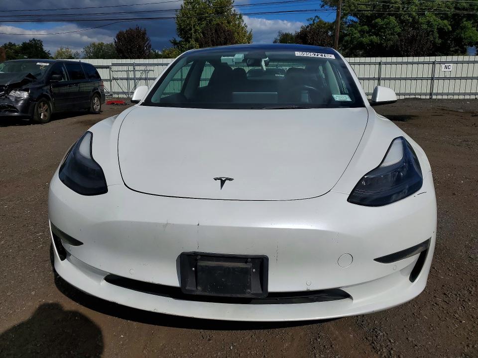 69967276 :رقم المزاد ، 5YJ3E1EA9NF372211 vin ، 2022 Tesla Model 3 مزاد بيع