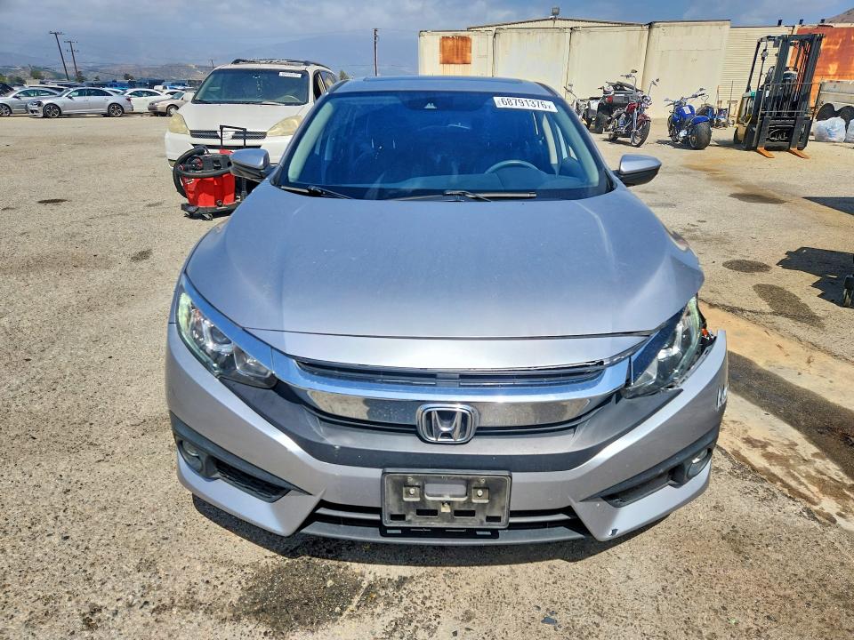 Продажа на аукционе авто 2018 Honda Civic, vin: JHMFC1F81JX006899, номер лота: 68791376