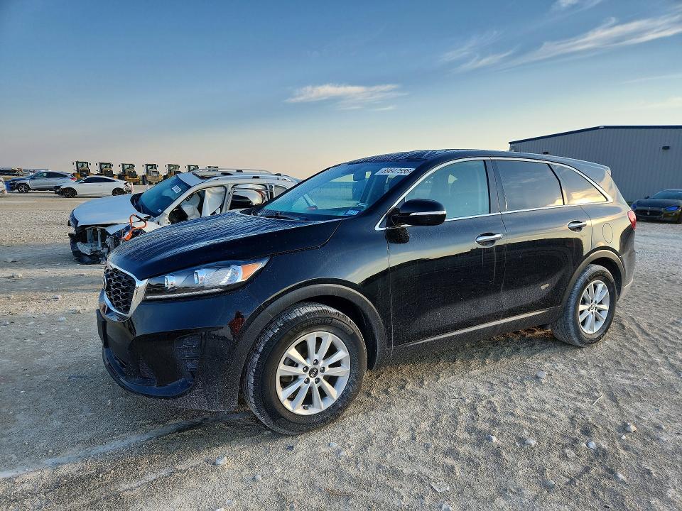 69647556 :رقم المزاد ، 5XYPG4A37KG568155 vin ، 2019 Kia Sorento مزاد بيع