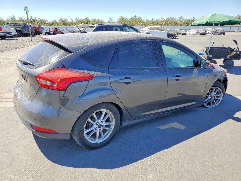 68699376 :رقم المزاد ، 1FADP3K22FL294690 vin ، 2015 Ford Focus مزاد بيع