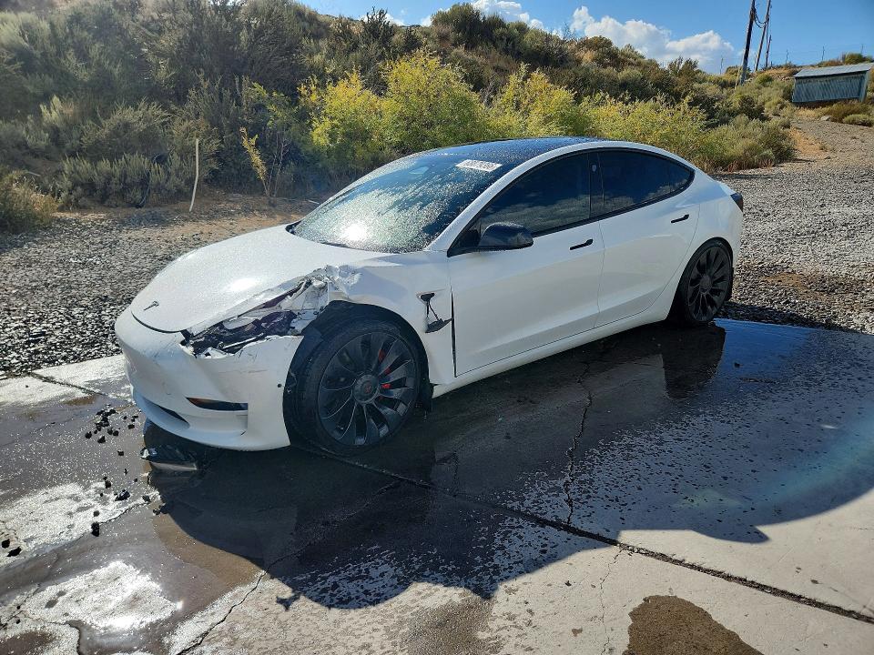 Продажа на аукционе авто 2022 Tesla Model 3, vin: 5YJ3E1EC6NF295380, номер лота: 68879366