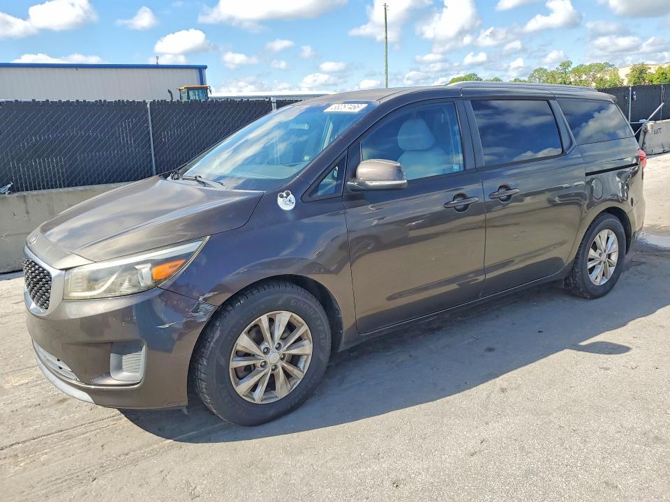 68287466 :رقم المزاد ، KNDMB5C19F6071958 vin ، 2015 Kia Sedona مزاد بيع