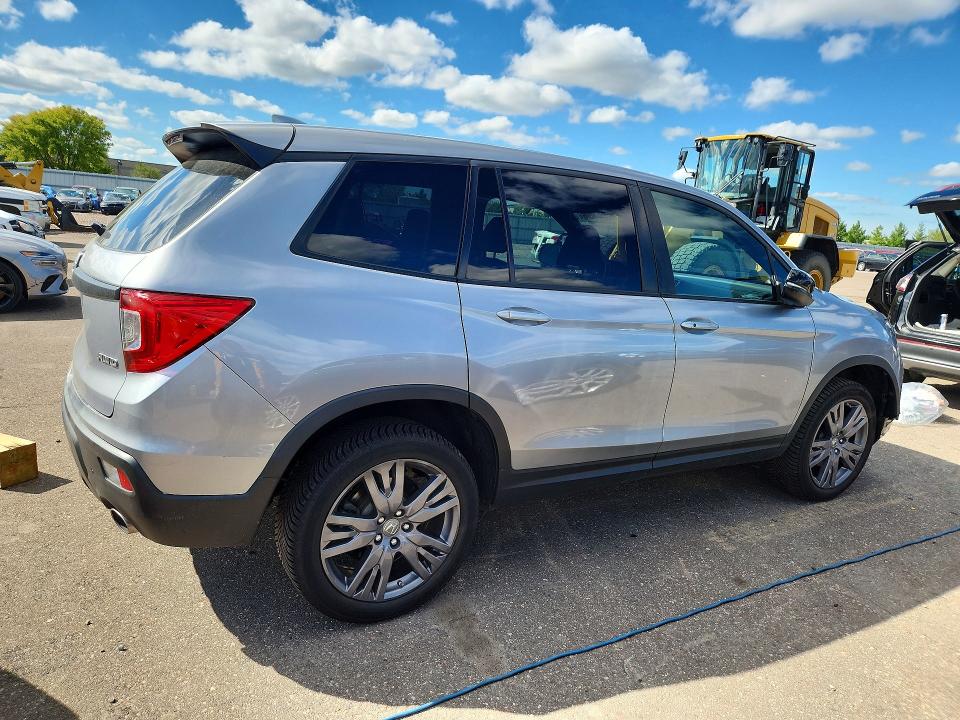 Продажа на аукционе авто 2019 Honda Passport, vin: 5FNYF8H55KB027148, номер лота: 69923276