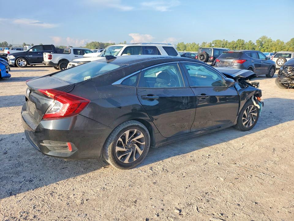2018 Honda Civic მანქანა იყიდება აუქციონზე, vin: 2HGFC2F72JH508678, აუქციონის ნომერი: 68234696