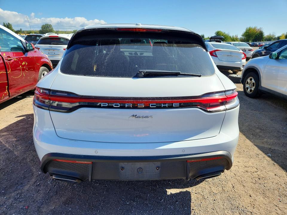 68765616 :رقم المزاد ، WP1AA2A53NLB05708 vin ، 2022 Porsche Macan مزاد بيع
