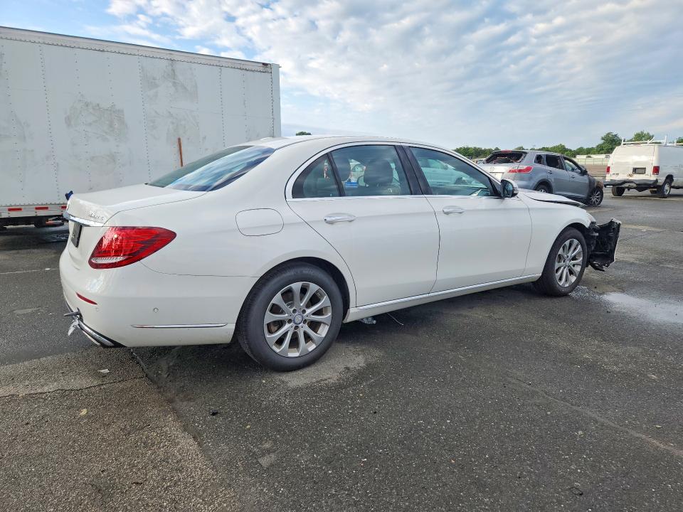 68617896 :رقم المزاد ، WDDZF4KB3HA145699 vin ، 2017 Mercedes-benz E مزاد بيع