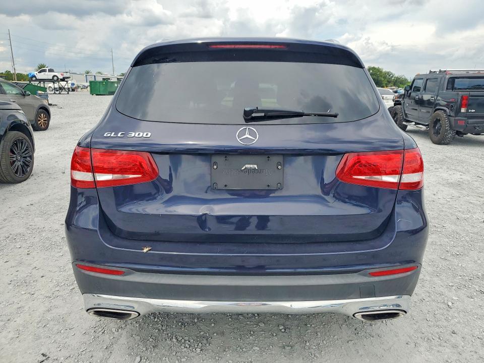 69004236 :رقم المزاد ، WDC0G4JB6HF190943 vin ، 2017 Mercedes-benz Glc مزاد بيع