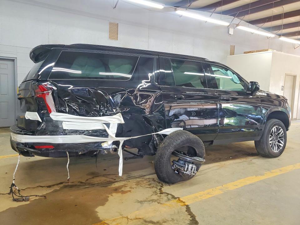 2026 Chevrolet Suburban მანქანა იყიდება აუქციონზე, vin: 1GNS6DKD6TR327640, აუქციონის ნომერი: 69491176