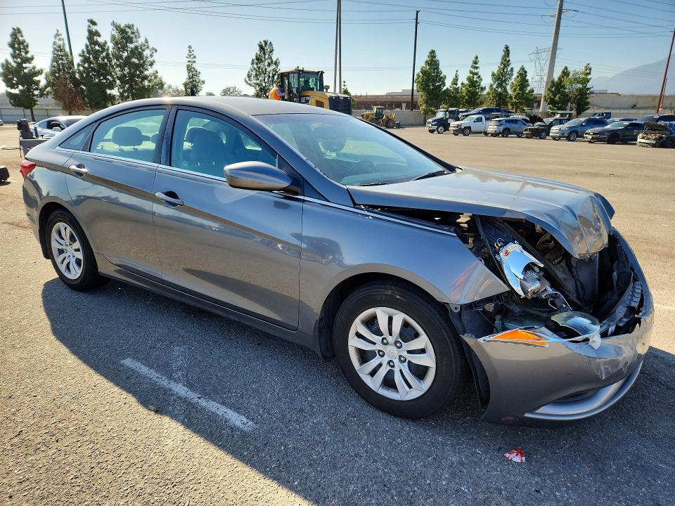 69135996 :رقم المزاد ، 5NPEB4AC4DH604515 vin ، 2013 Hyundai Sonata مزاد بيع