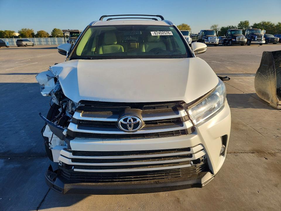 Продажа на аукционе авто 2016 Toyota Highlander, vin: 5TDYKRFH0GS135503, номер лота: 67452576