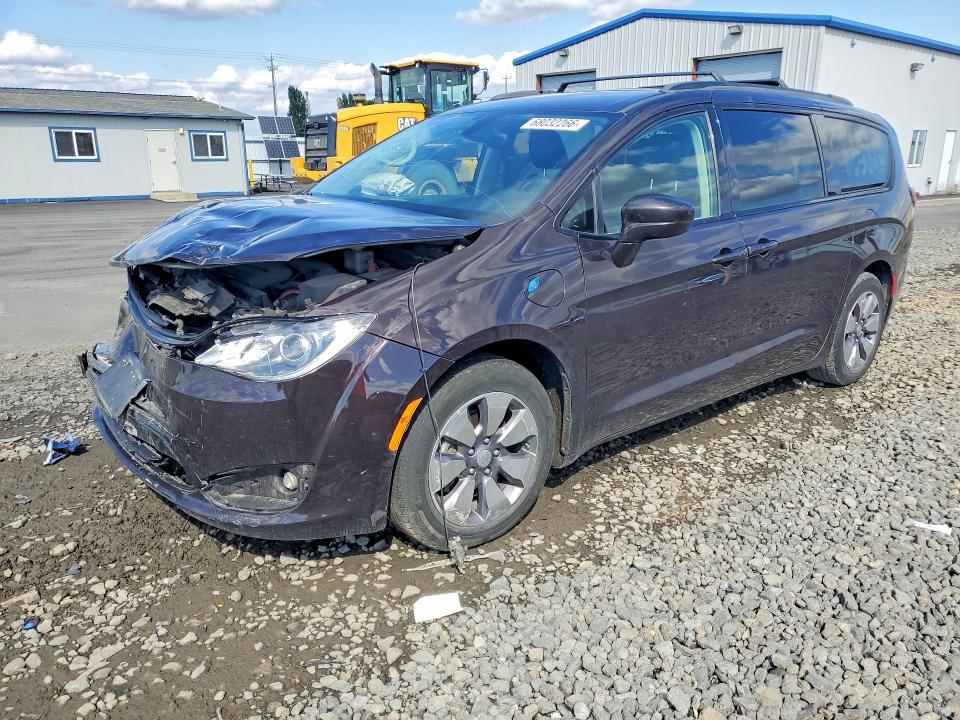 Продажа на аукционе авто 2018 Chrysler Pacifica, vin: 2C4RC1L72JR359323, номер лота: 68032266