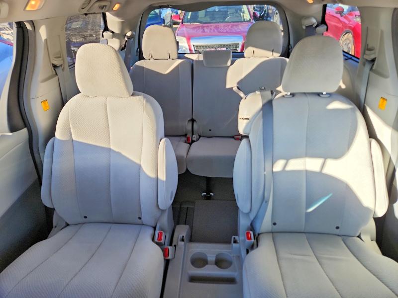 Продажа на аукционе авто 2013 Toyota Sienna, vin: 5TDKK3DC7DS317673, номер лота: 66832666
