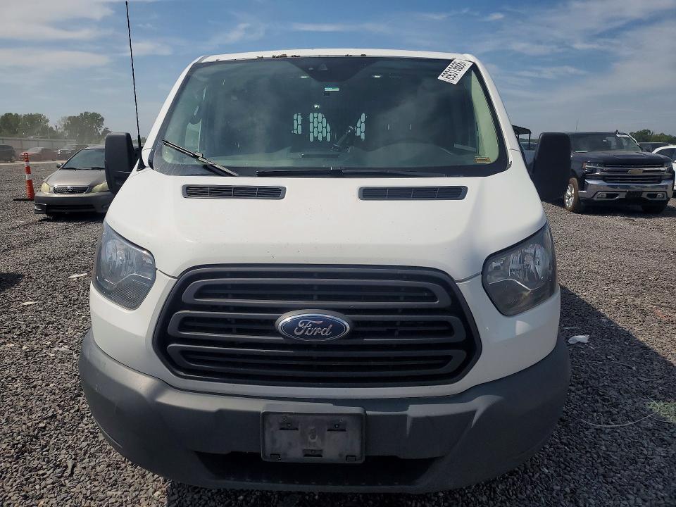 69313686 :رقم المزاد ، 1FTYE1YM0JKA62960 vin ، 2018 Ford Transit مزاد بيع