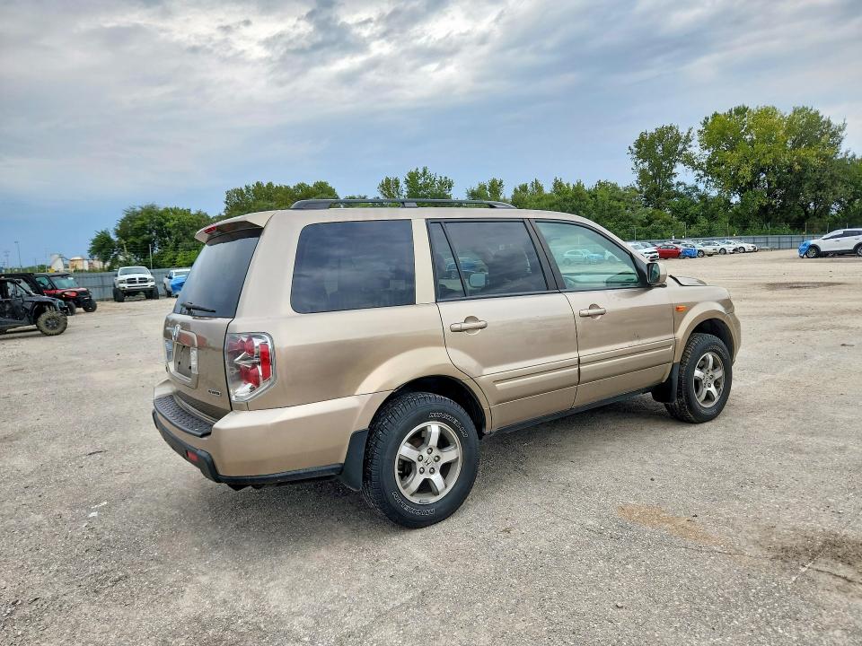 70146716 :رقم المزاد ، 5FNYF18606B004429 vin ، 2006 Honda Pilot مزاد بيع