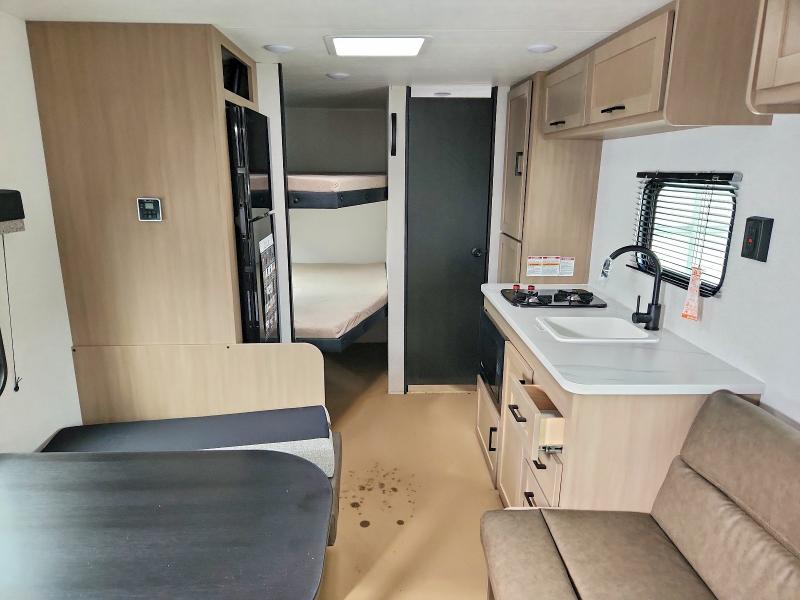 69206666 :رقم المزاد ، 58TBM0BM7V1643052 vin ، 2027 Open Range Travel Trailer مزاد بيع