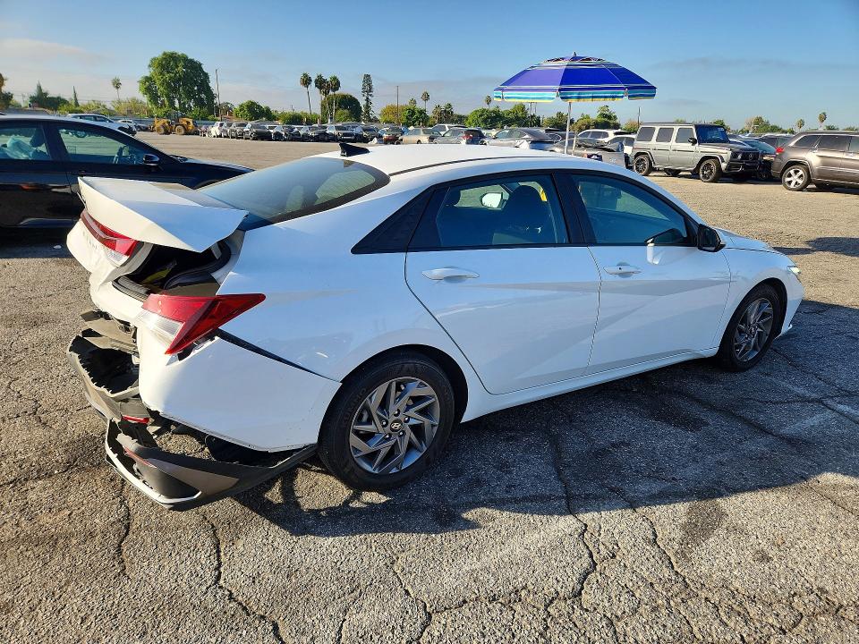 2024 Hyundai Elantra მანქანა იყიდება აუქციონზე, vin: KMHLM4DG7RU747029, აუქციონის ნომერი: 71006806