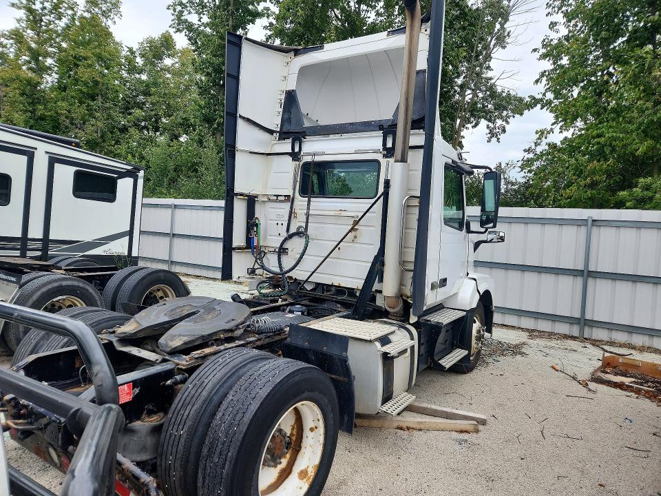Продажа на аукционе авто 2018 Volvo Vnl, vin: 4V4N39TG3JN892621, номер лота: 65239436
