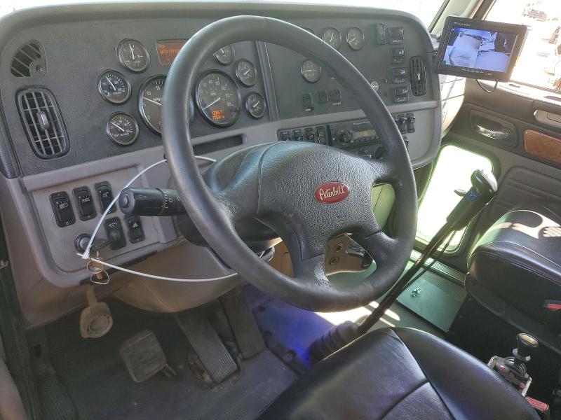 65923896 :رقم المزاد ، 1XPTD49X1BD117136 vin ، 2011 Peterbilt 367 مزاد بيع