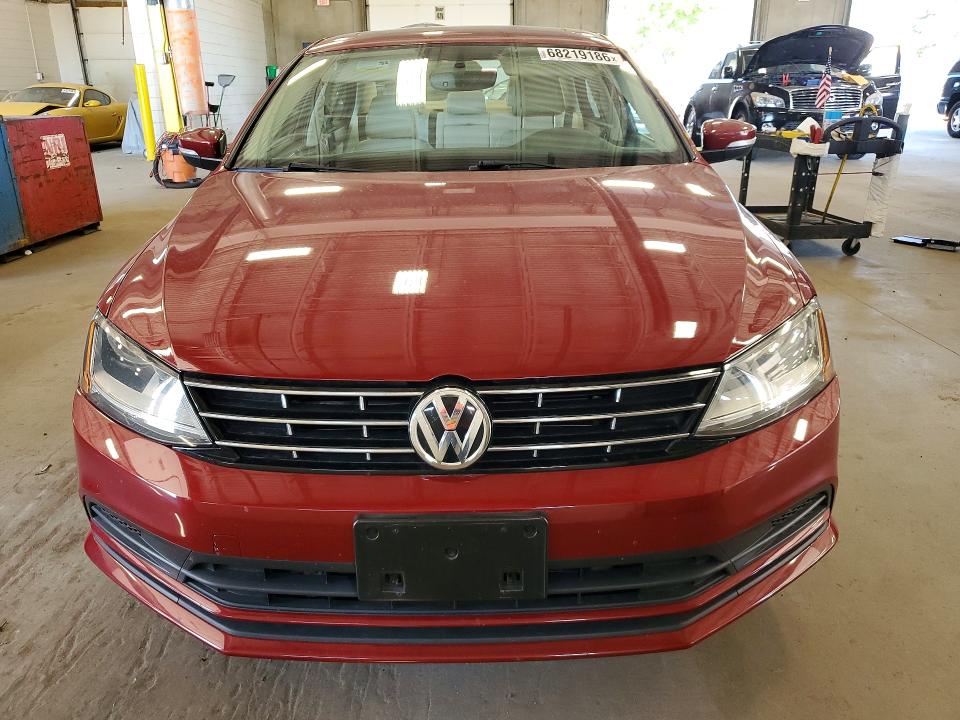 68219186 :رقم المزاد ، 3VWDB7AJ0JM224019 vin ، 2018 Volkswagen Jetta مزاد بيع
