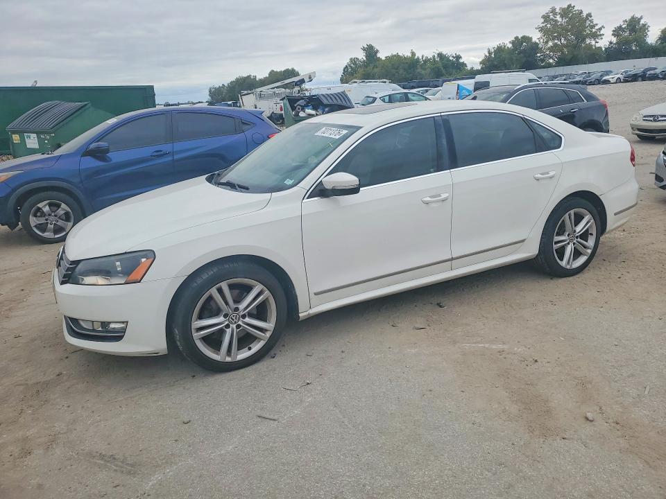 2013 Volkswagen Passat მანქანა იყიდება აუქციონზე, vin: 1VWCN7A30DC128109, აუქციონის ნომერი: 70311376