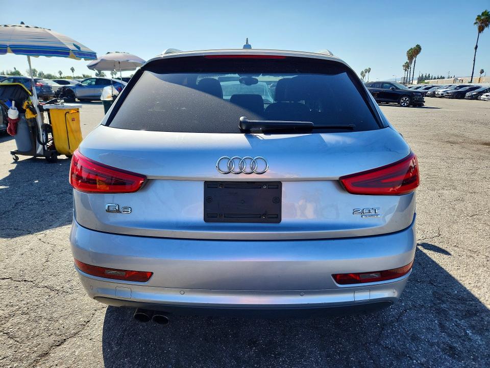 2015 Audi Q3 მანქანა იყიდება აუქციონზე, vin: WA1GFCFS1FR002359, აუქციონის ნომერი: 68855406