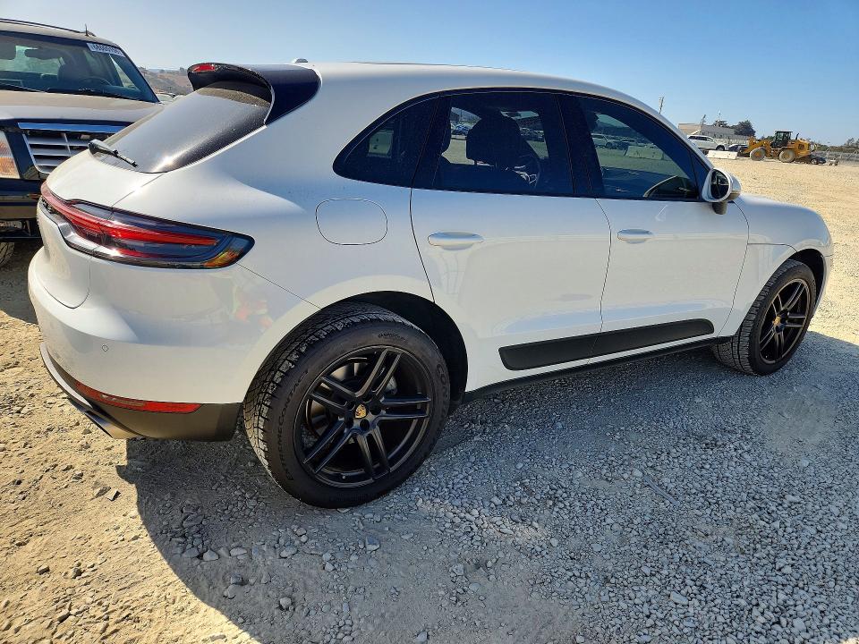 Auction sale of the 2020 Porsche Macan, vin: WP1AB2A53LLB31588, lot number: 68945556
