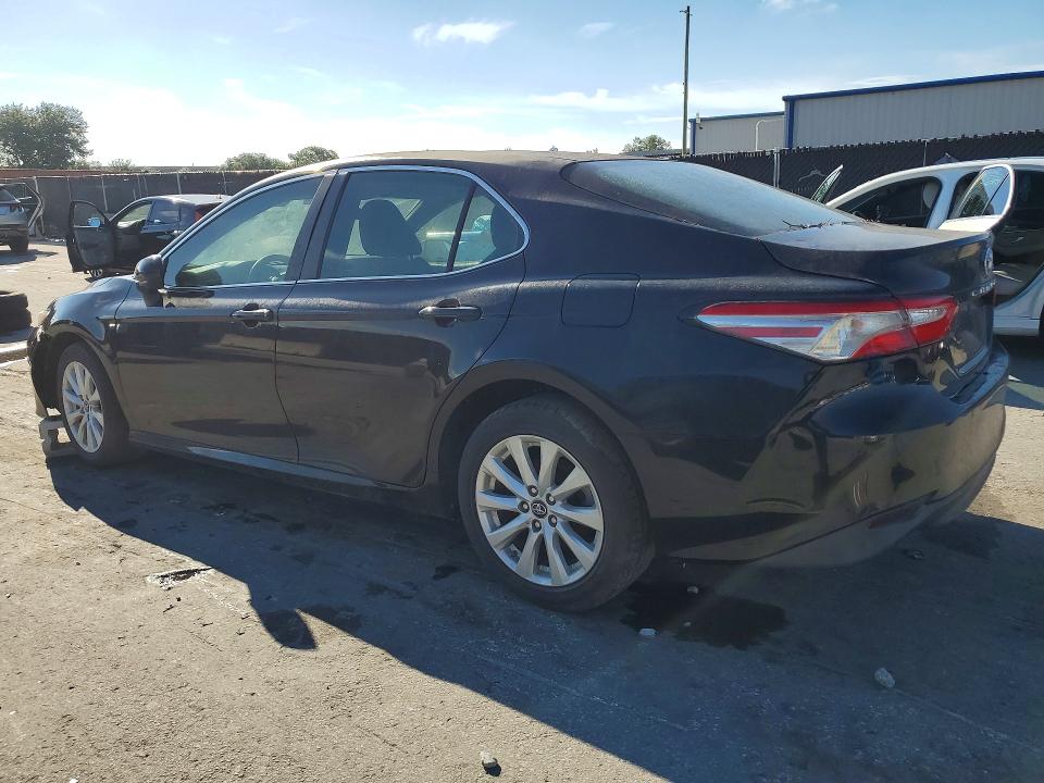 Продаж на аукціоні авто 2018 Toyota Camry, vin: 4T1B11HK0JU068080, номер лоту: 69811316