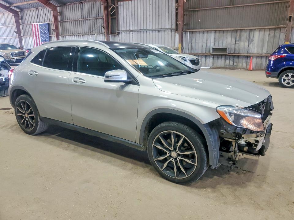 69202386 :رقم المزاد ، WDCTG4EB8FJ164698 vin ، 2015 Mercedes-benz Gla مزاد بيع