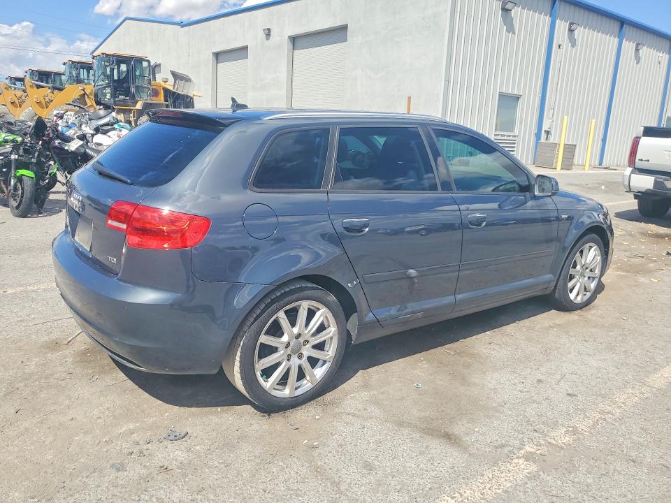 Продажа на аукционе авто 2013 Audi A3, vin: WAUKJAFM4DA003728, номер лота: 69586396